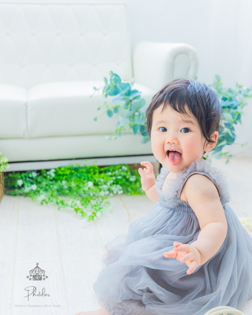 セッティング中から葉っぱに興味津々